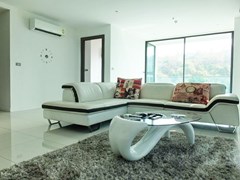 Condo for sale on Pratumnak with VENDOR FINANCE