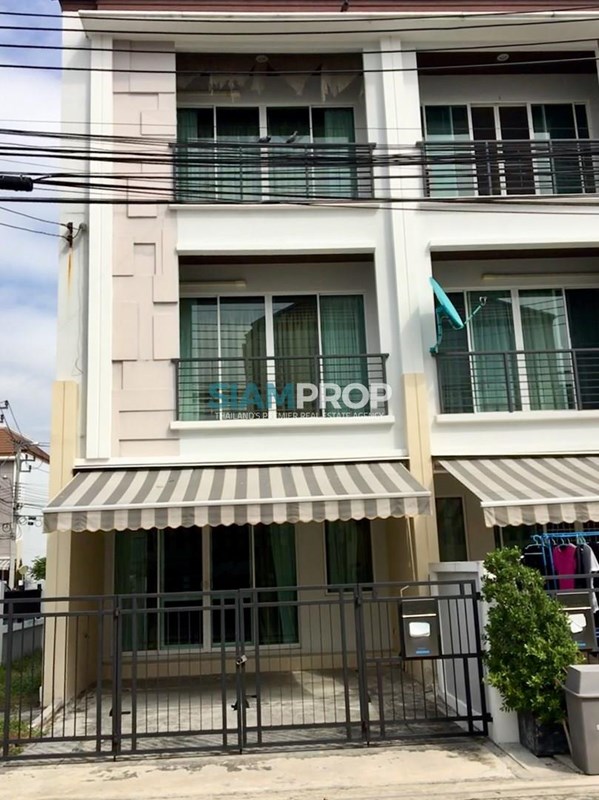 House in the heart of the city, SSense Srinakarin, normal rental price 30,000 baht, reduced to 25,000 baht !!