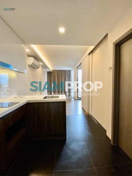 For rent at The Remarkable, Soi Soonvijai 2