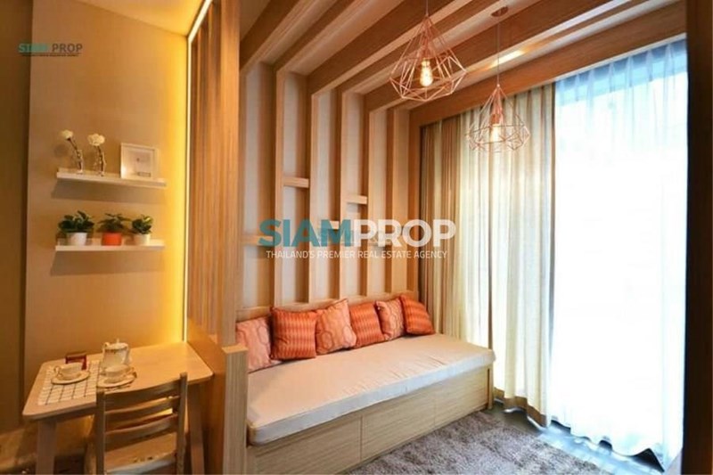 Edge Sukhumvit 23 Condo For Rent