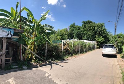 vacant land filled Soi Nak Niwat