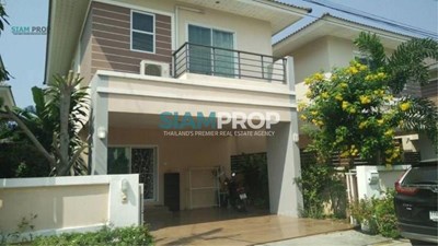 For rent Maneerin Village Twin house, brand new condition, both exterior and interior