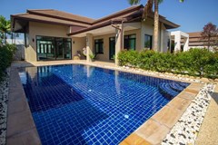 New renovated pool villa in Bang Sare 