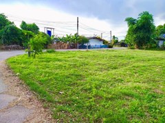 1 Rai in Ban Ampur close to Wat Yan and Khao Chee Chan Temple. 