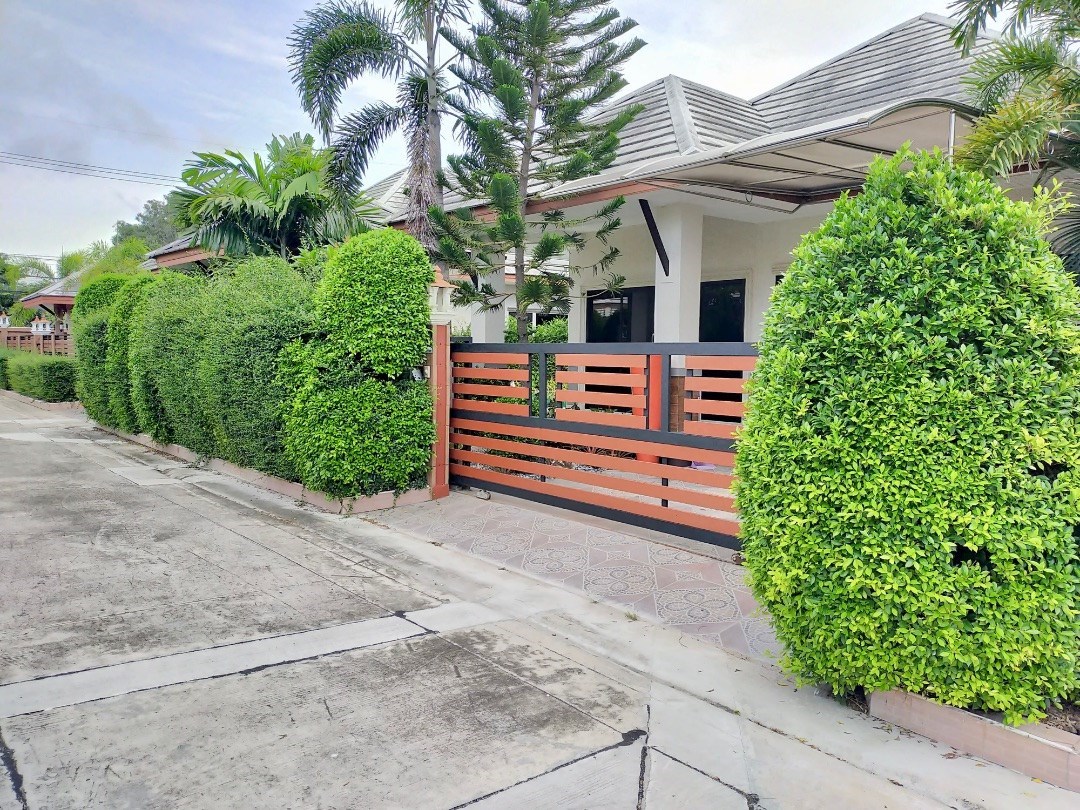 Immaculate 2 bedroom pool villa 