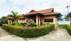 Villa near pool, sea and golf in Bang Saen