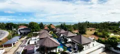 3-bedroom condo with 2 pools and sea view in Oriental Beach, Rayong