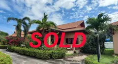 Villa in the small village of Tropical Residence in Bangsaen, Chonburi 