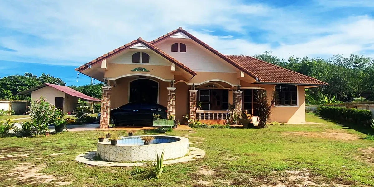 House with Large Land Plot for Sale Near Suan Son Beach, Rayong
