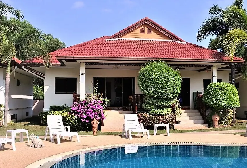 Semi-detached house close to the beach in Suan Son, Rayong