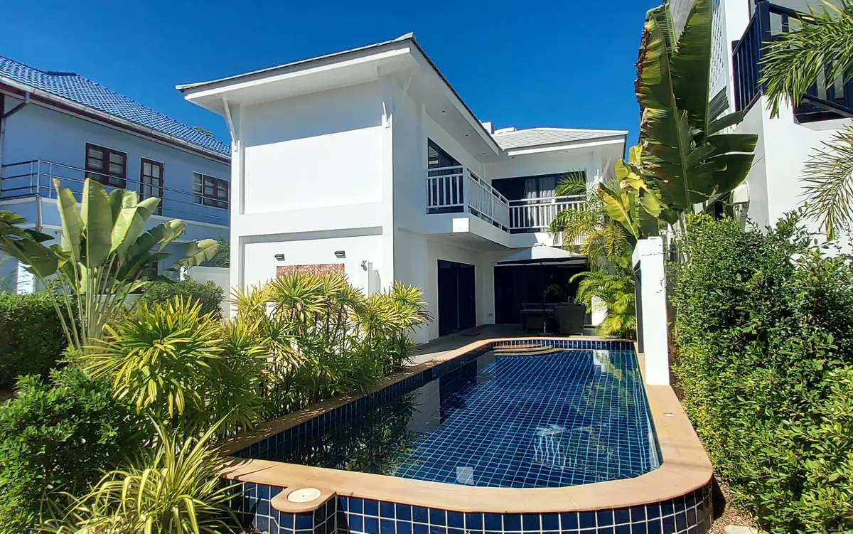 New modern 2-storey villa with pool