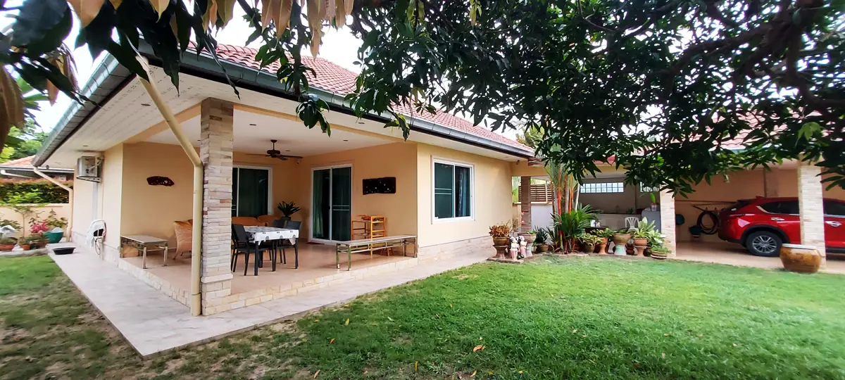 Quality Villa near Mae Ramphueng Beach in Rayong