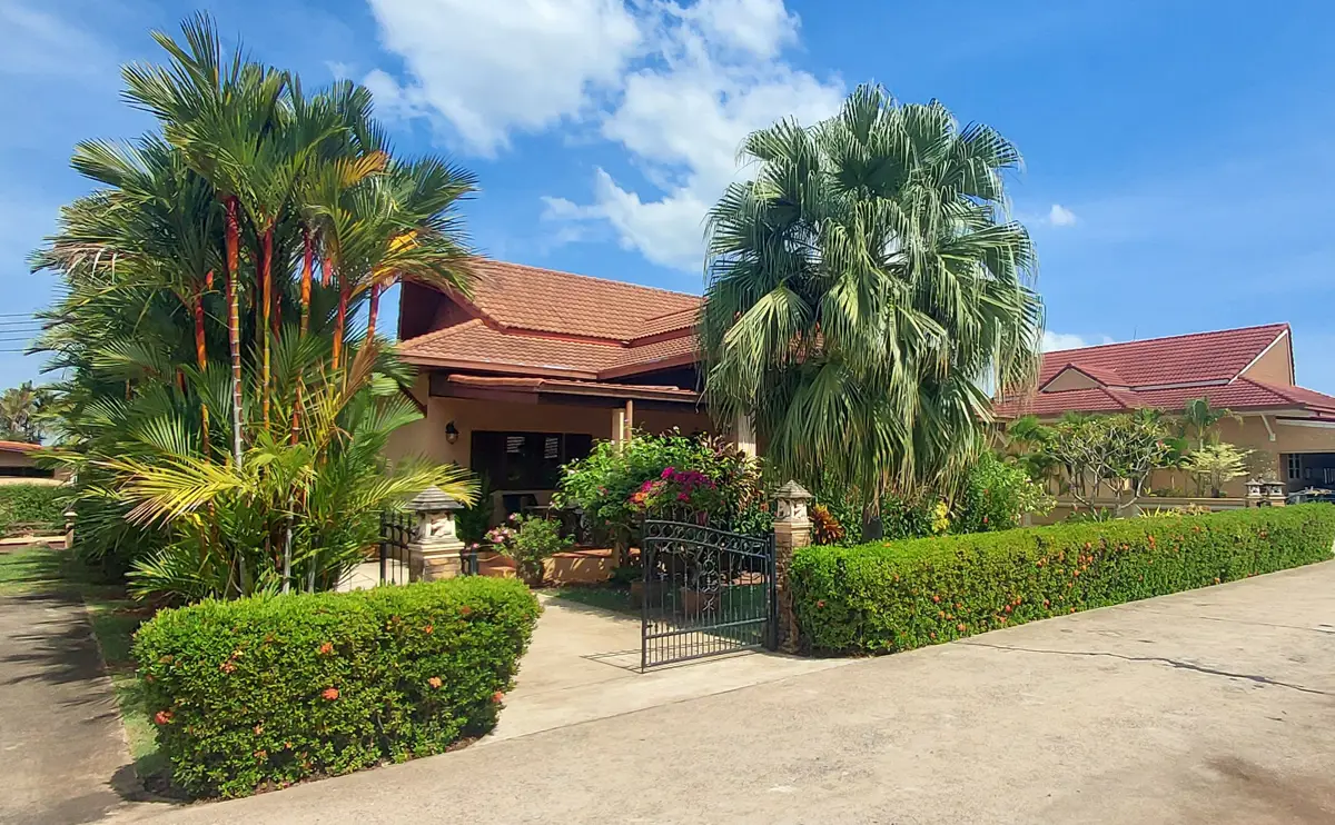 Villa in undisturbed location in Seabreeze Residence, Mae Phim, Rayong