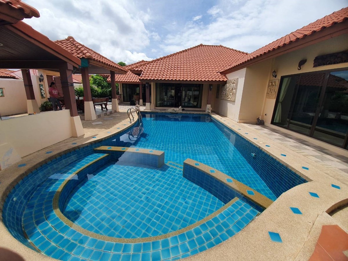 Huay-Yai Pool Villa For Sale and Rent