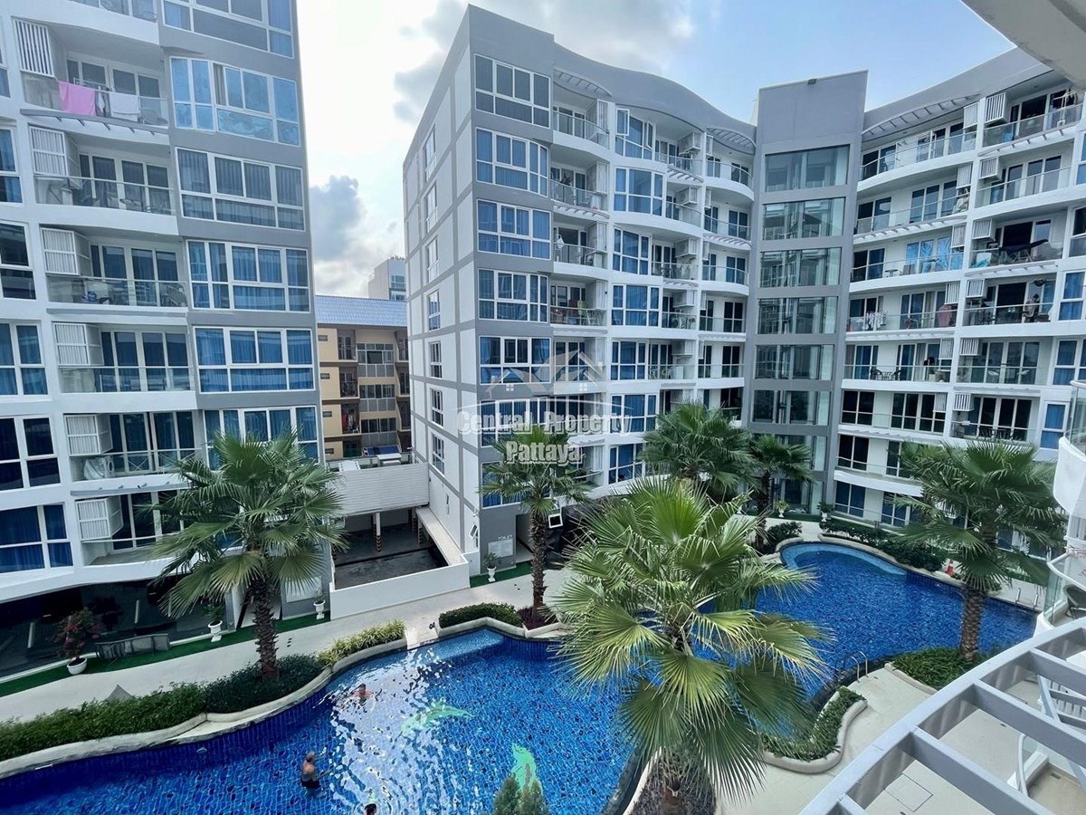Beautiful Two Bedrooms with Pool view condo for rent, Excellent location in Central Pattaya.