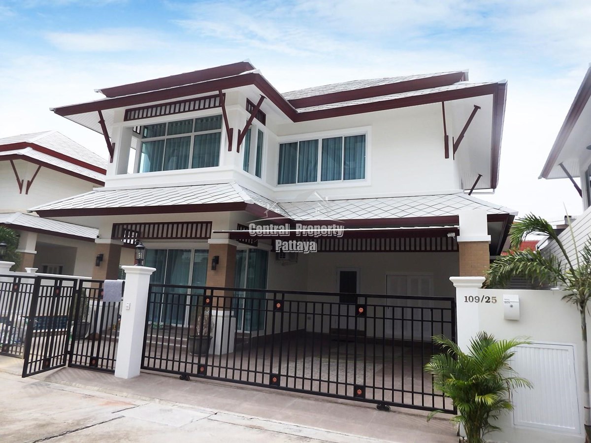 Superb, 4 bedroom, 4 bathroom, private pool house for sale in Rachawadee Village, East Pattaya.