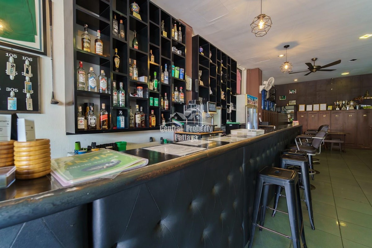 18-Room Hotel with Bar & Restaurant for Sale on Soi Buakhao