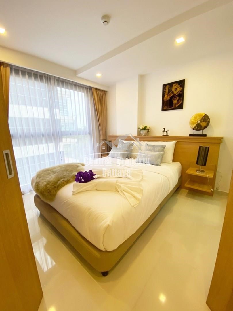 A modern 1 bedroom condo for rent in Pratumnak Hill.