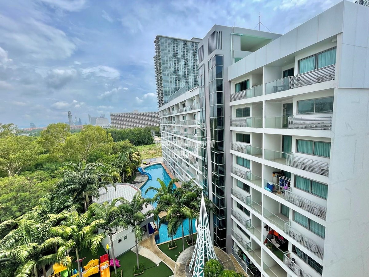 Immerse yourself in the beautiful scenery, serenity amidst the atmosphere that truly defines relaxation in the luxury resort-style condominium.