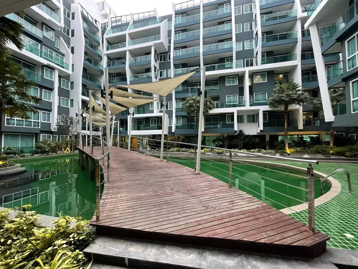 Contemporary, 1 bedroom, 1 bathroom for sale in The Feelture, Na Jomtien.