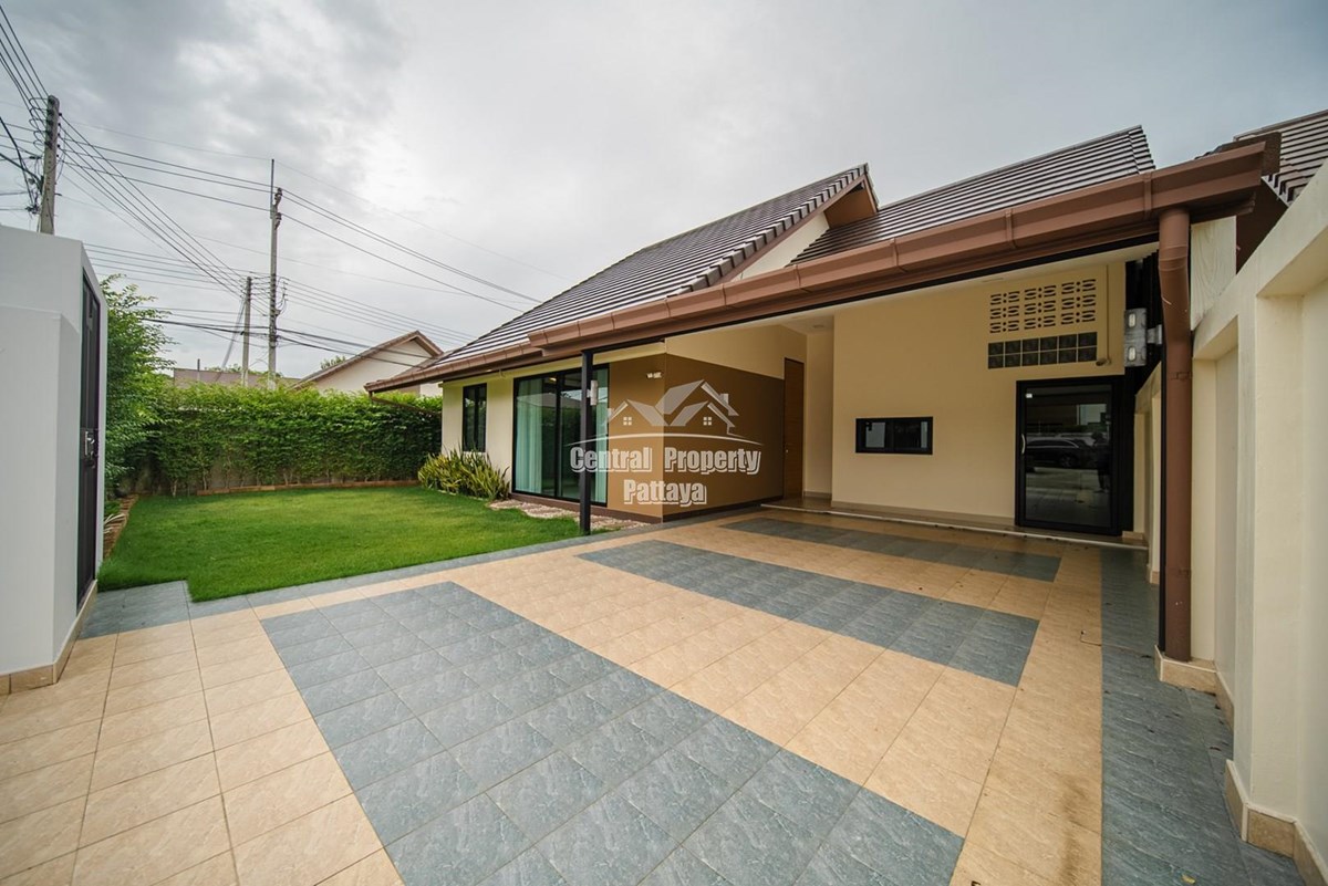 Contemporary, 3 bedroom, 2 bathroom house for sale in Huay Yai.