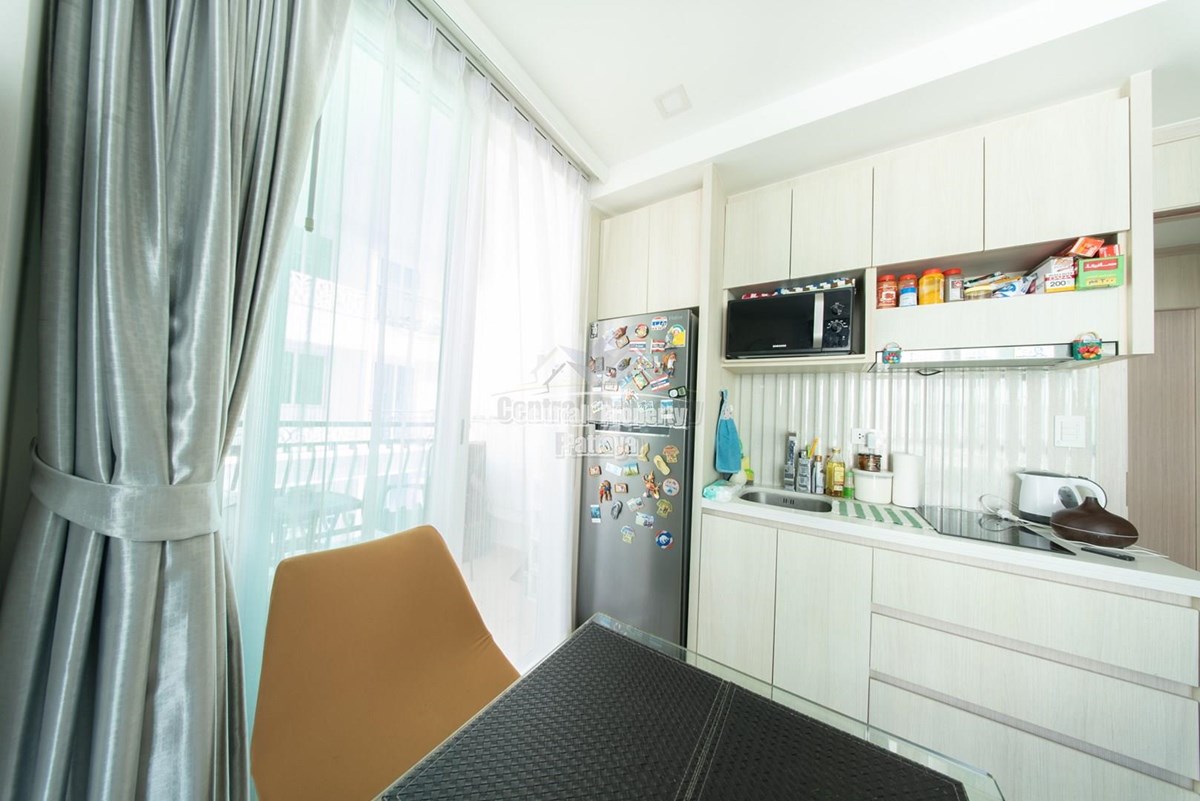 High Floor Fully Furnished Studio at Olympus, Pattaya