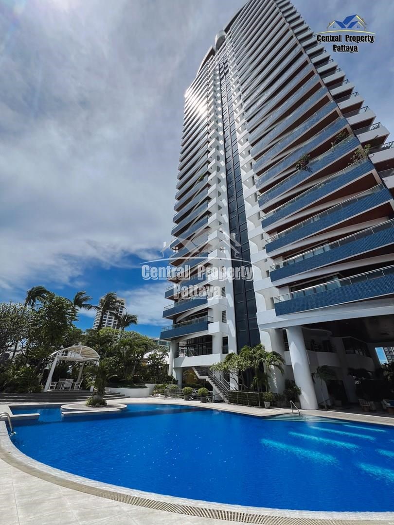 Spacious 3-Bedroom, 3-Bathroom Beachfront Condo at Baan Hat U Thong