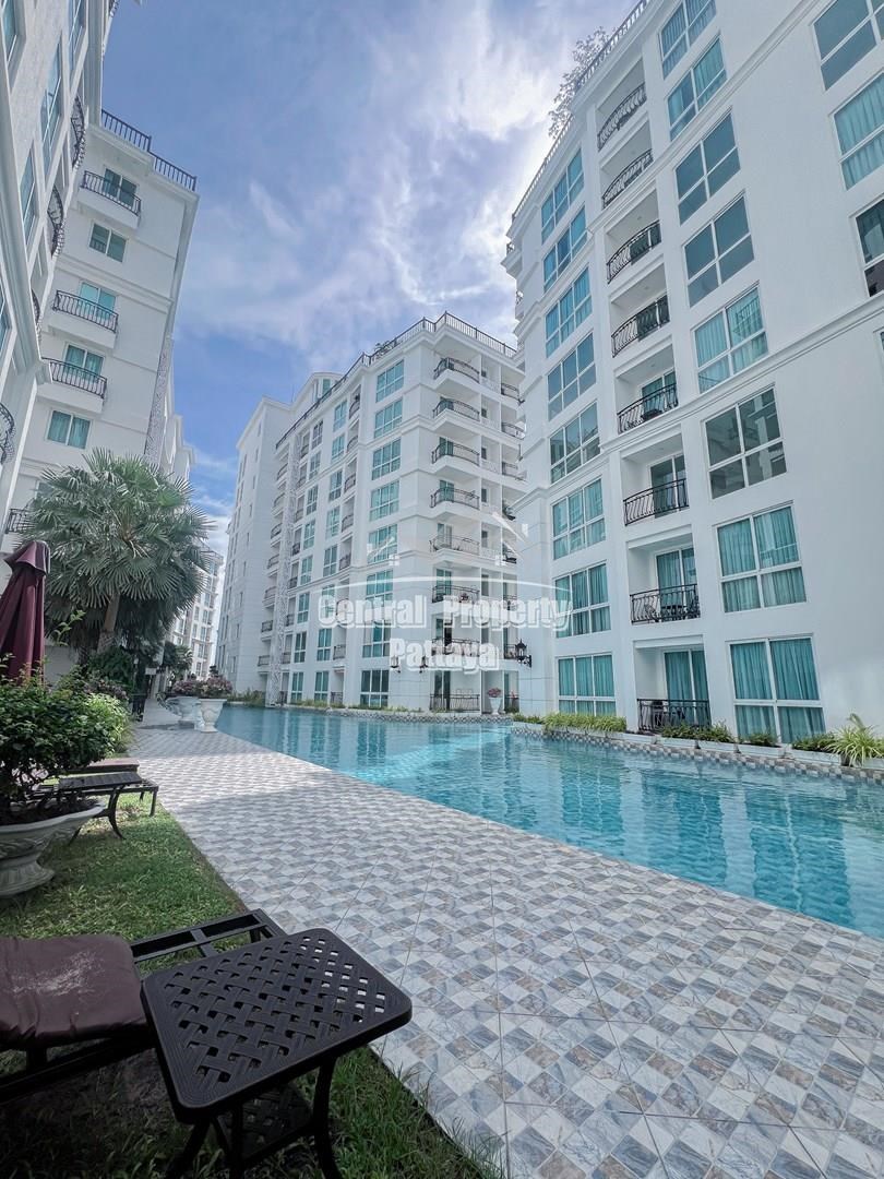 Fully refurbished, modern 1 bedroom, 1 bathroom for sale in Olympus, City Garden, central Pattaya.