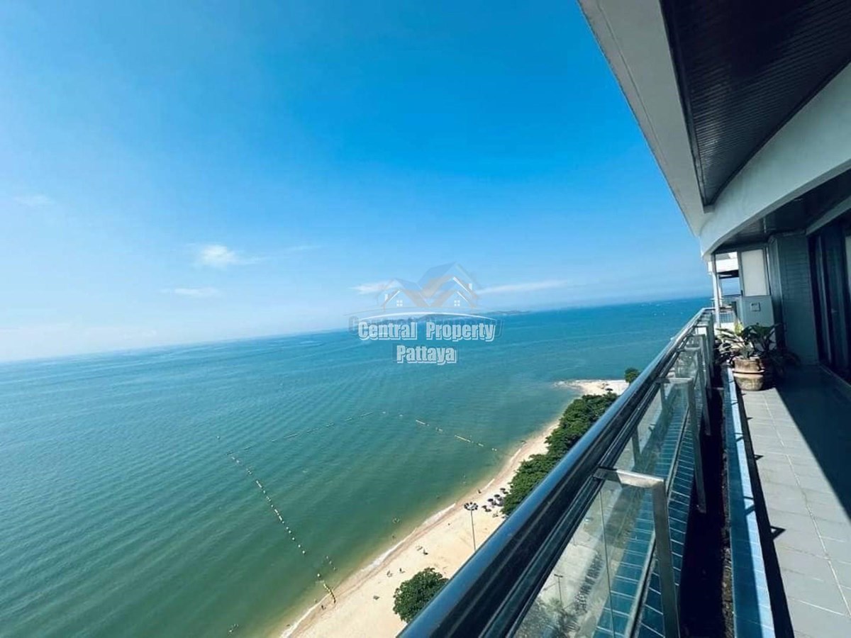 Spacious Luxury Living: Expansive Condo at Baan Had U Thong, Pattaya