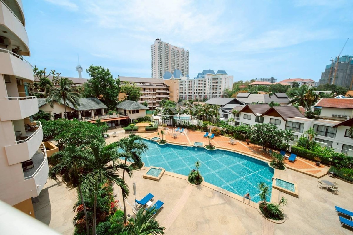 Spacious 1-Bedroom Condo in Chateau Dale – Prime Jomtien Location