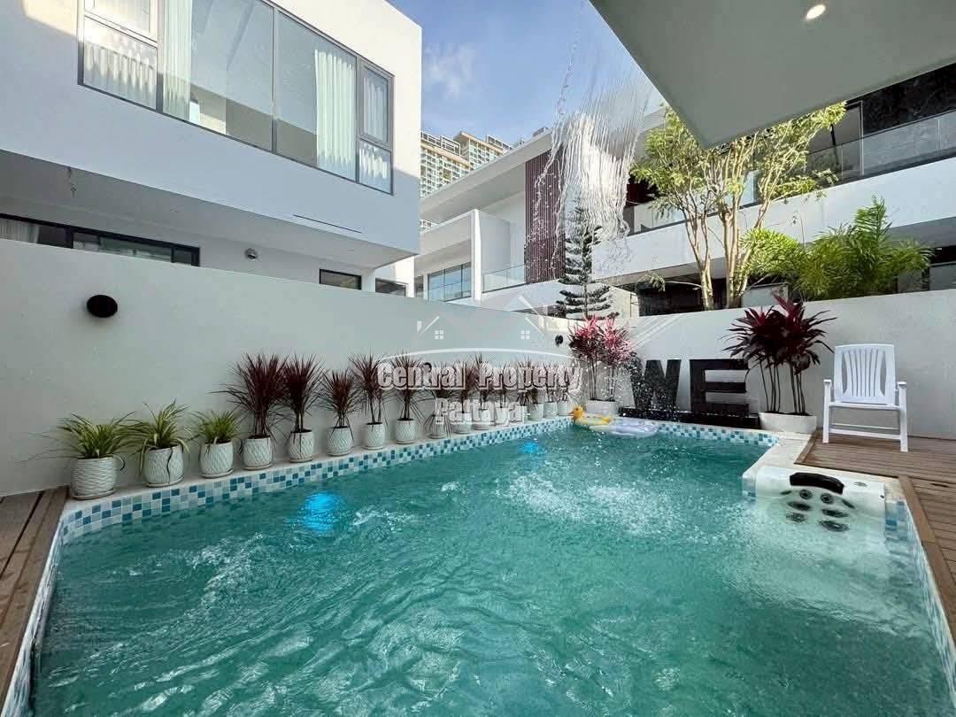 Brand-New Luxury Home Just 200 Meters from Jomtien Beach