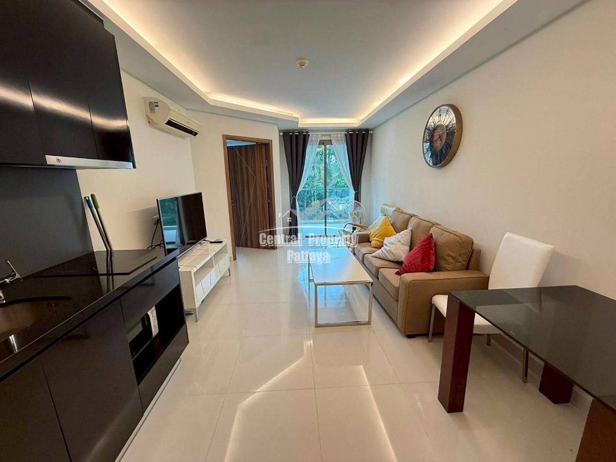 Resort-Style Condominium in Naklua Offering Peaceful Living Near Wongamat Beach.
