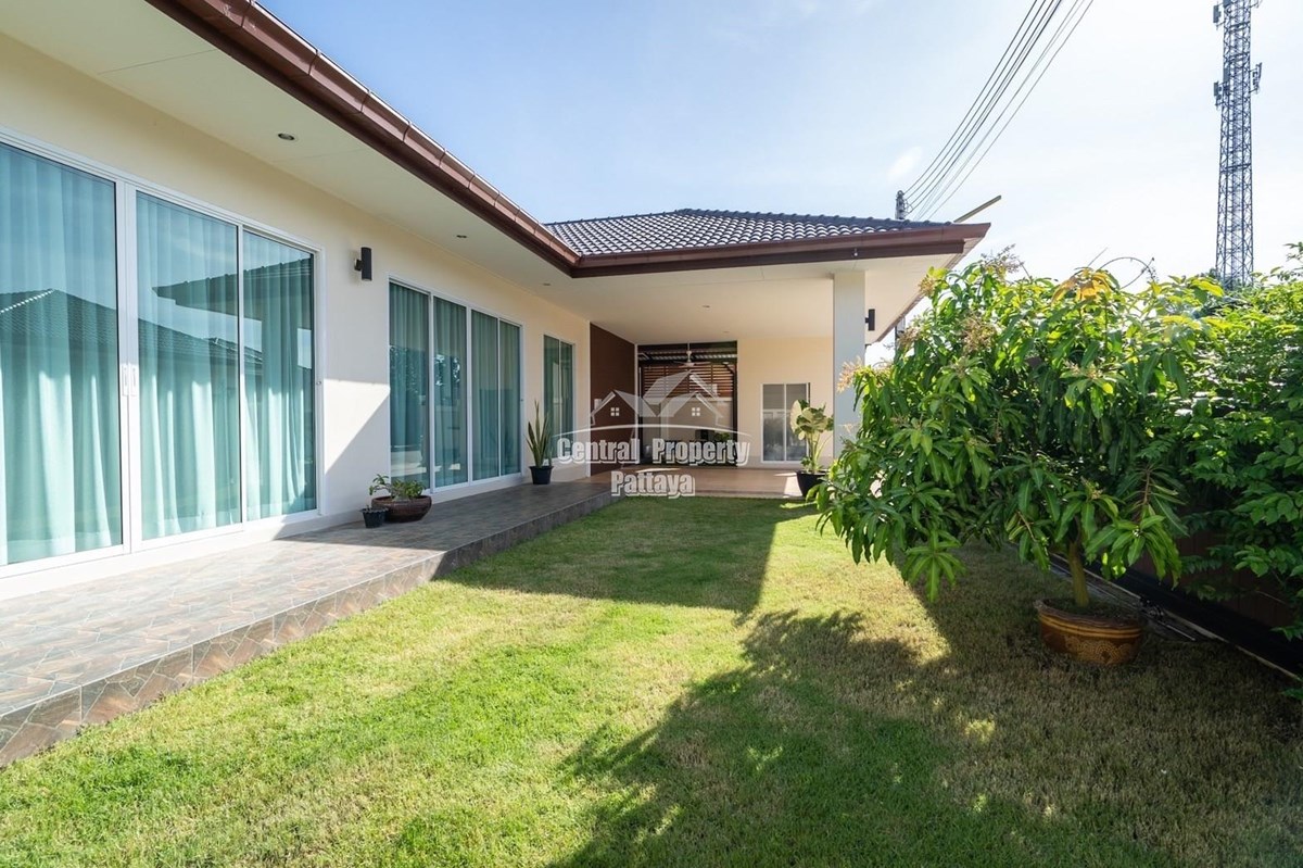Reduced for quick sale! Spacious 3 bed,2 bath villa for sale in Garden Ville 5.