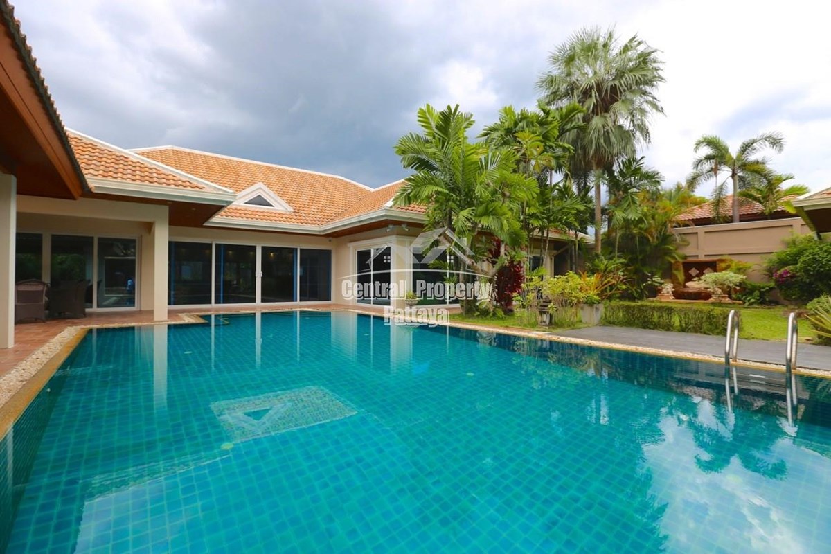Luxury pool Villa For Four Bedrooms  for sale near Jomtien beach.