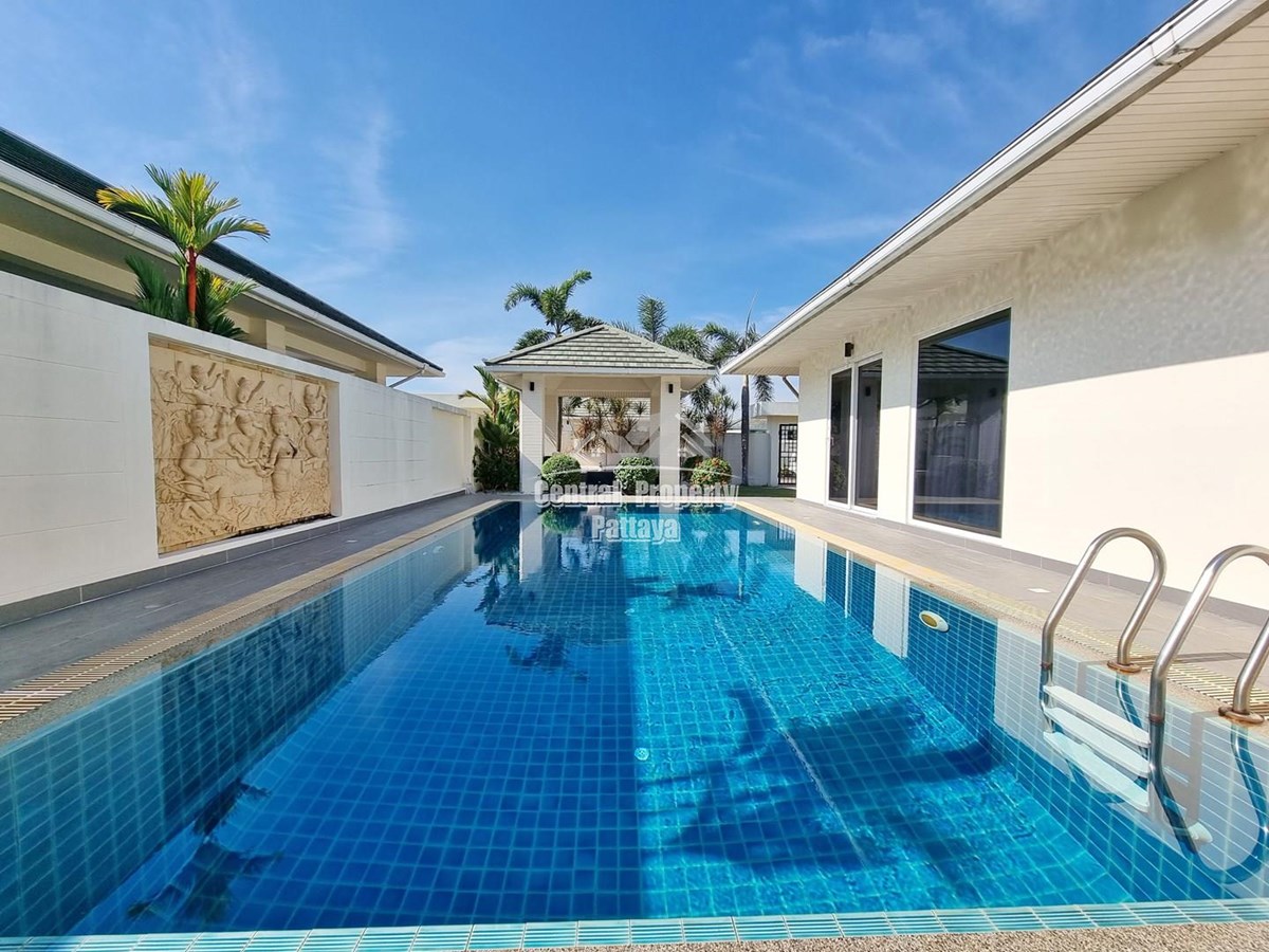 Beautiful Two Bedrooms pool villa Siam Country Club Pattaya for Sale