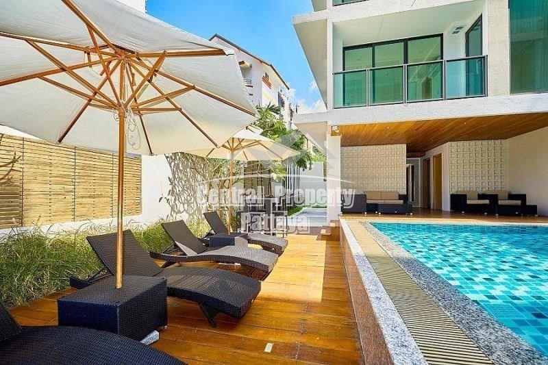 A private and exclusive small-scale luxury condominium  for sale in Pratumnak