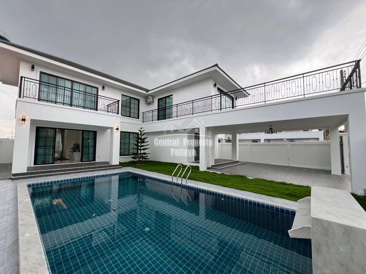 Newly built, 4 bedroom, 5 bathroom, pool villa for sale in East Pattaya.