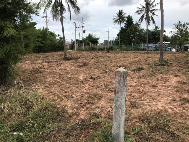 Land for sale 
