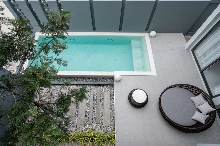 Private pool