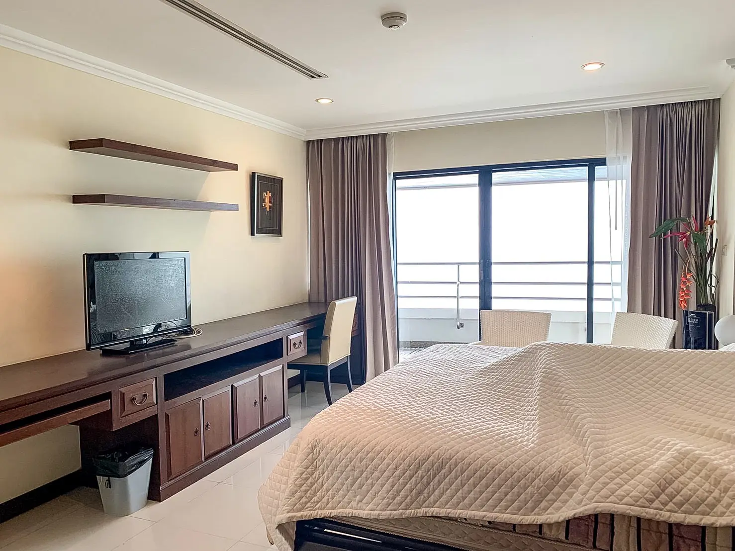 Fourth bedroom