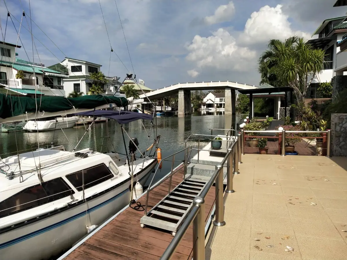 Private mooring