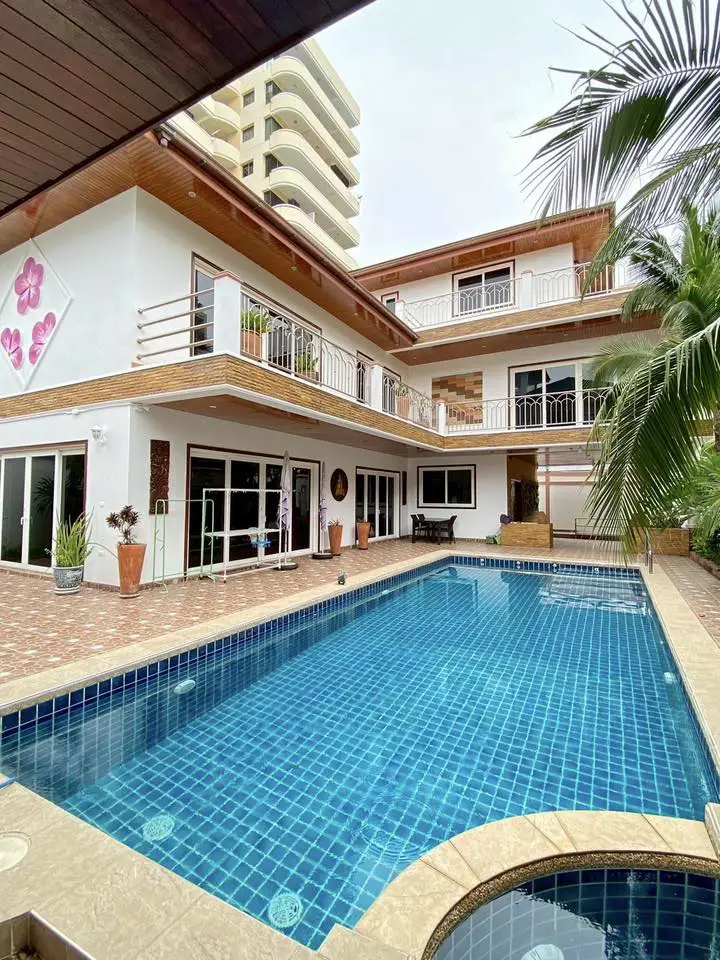 Private Swimming Pool