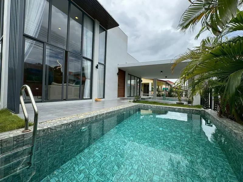 House in Na Kluea