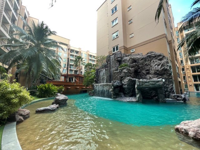 Atlantis Condo Resort Pattaya 