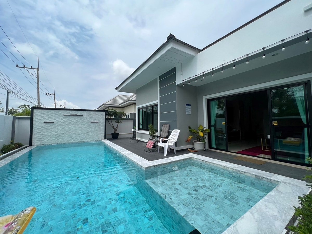 Baan Hunsa Pool Villa 