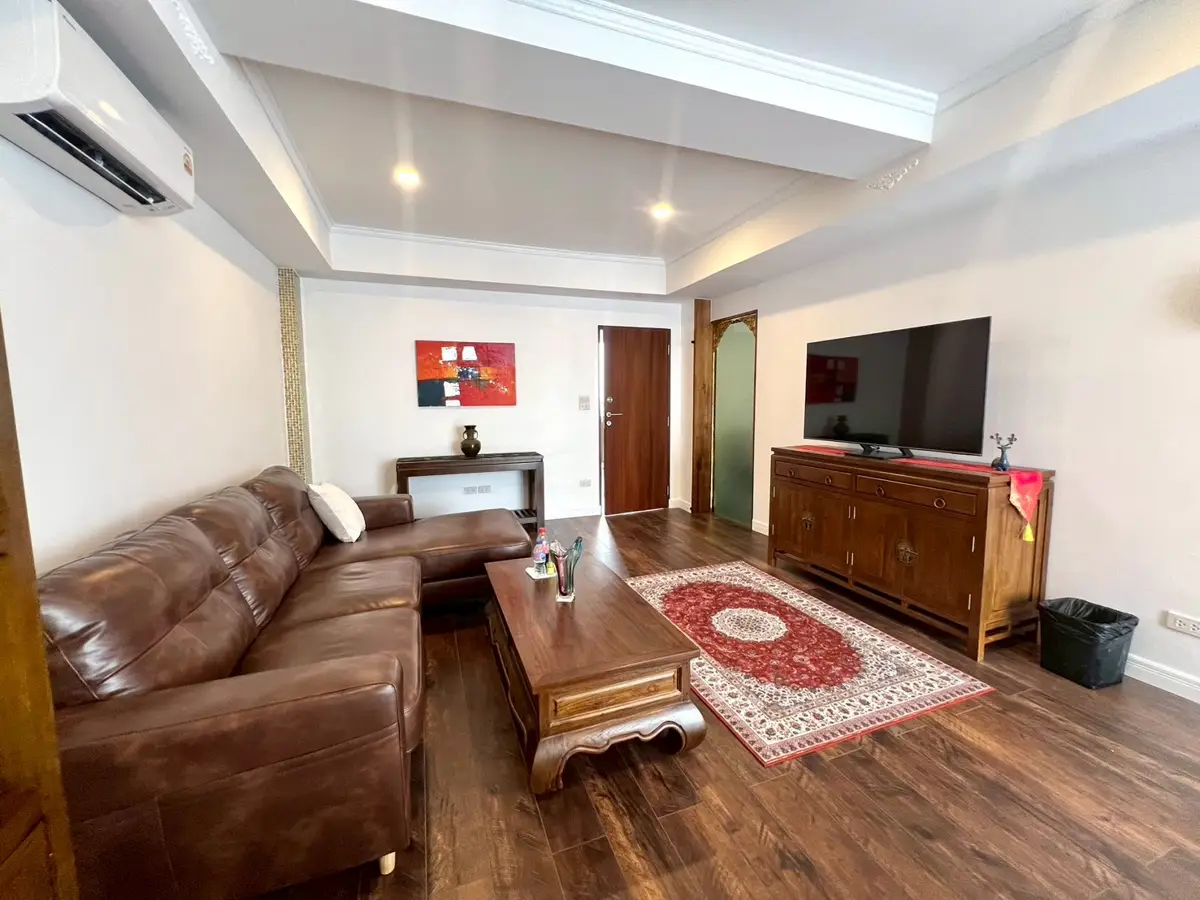 9 Karat Condo