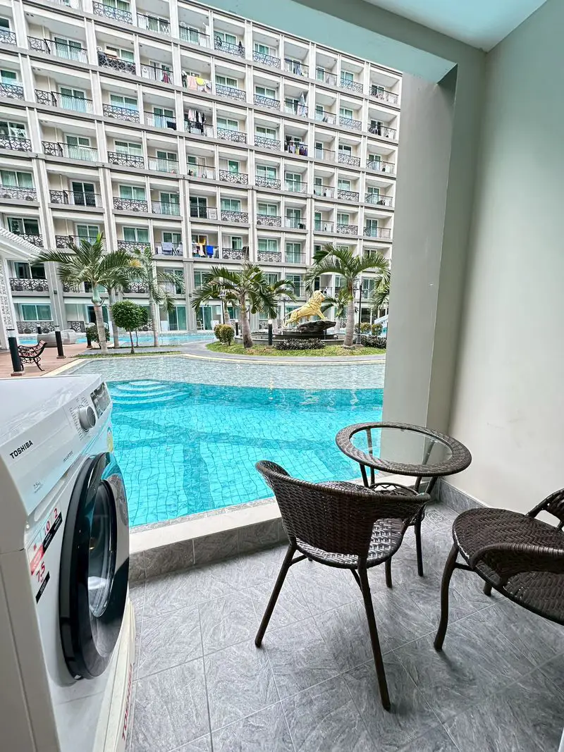 Dusit Grand Park 2 | Pool Access 1 Bedroom Condo | Foreign Quota