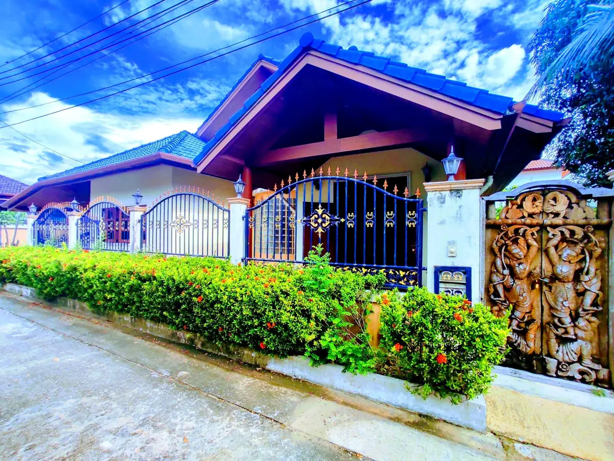 Single-Storey Balinese Detached Bungalow At Chalong