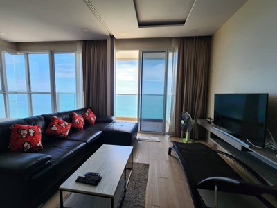2-Bed Condo for Rent in Cetus Beachfront Pattaya