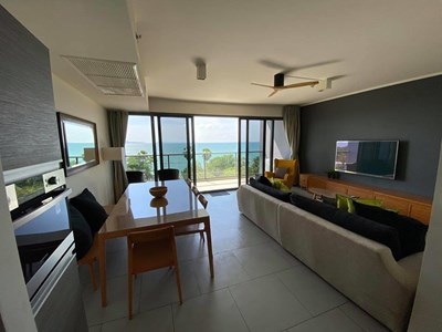 2 Bedrooms Condo for Sale at Zire Wongamat, Pattaya.